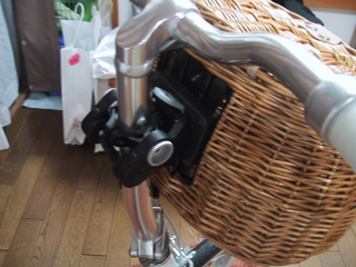 ��x�n���h���o�[��t������o���o���ɂ��đg�ݒ����Ď��t���܂���